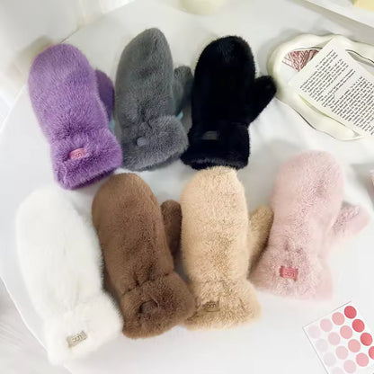 Céline Plush Mittens